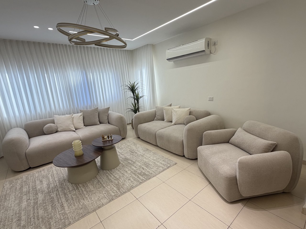 ����� ����� �����